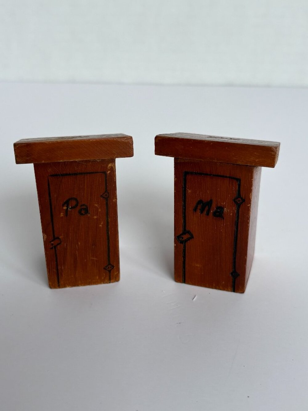 Vintage Souvenir "Ma" and "Pa" Wooden‎ Outhouse Salt and Pepper Shakers